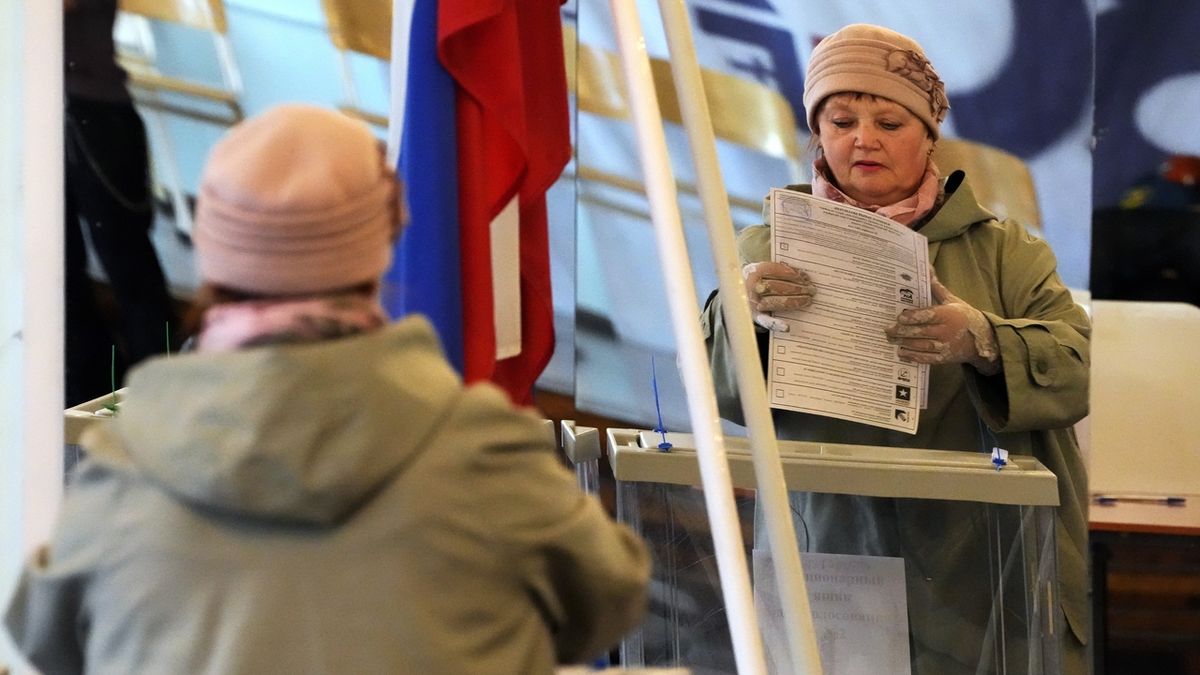 Putinovo Jednotné Rusko jasně vede ve volbách do Státní dumy